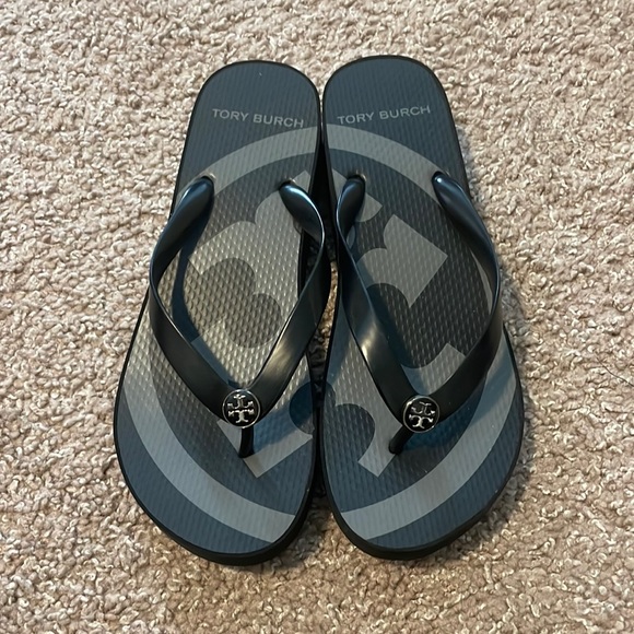 Tory Burch Thandie Wedge Sandal Black - Picture 1 of 4